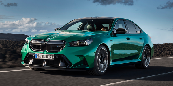 BMW M5 PHEV Charging cable