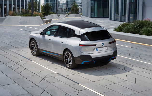 BMW iX xDrive40 charging cable