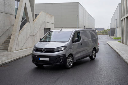 Opel Vivaro-e Combi charging cable